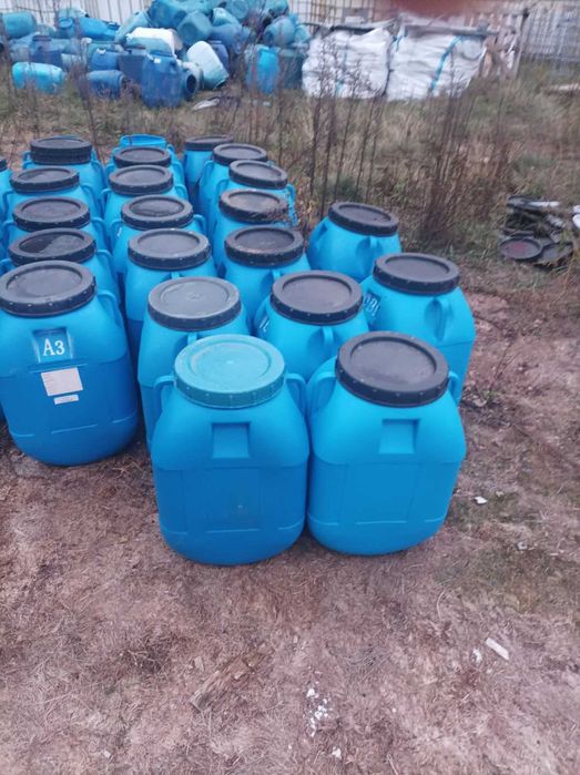 Sprzedaż-Beczek plastikowych po spozywce-60 litrow -cena-50zl za szt.