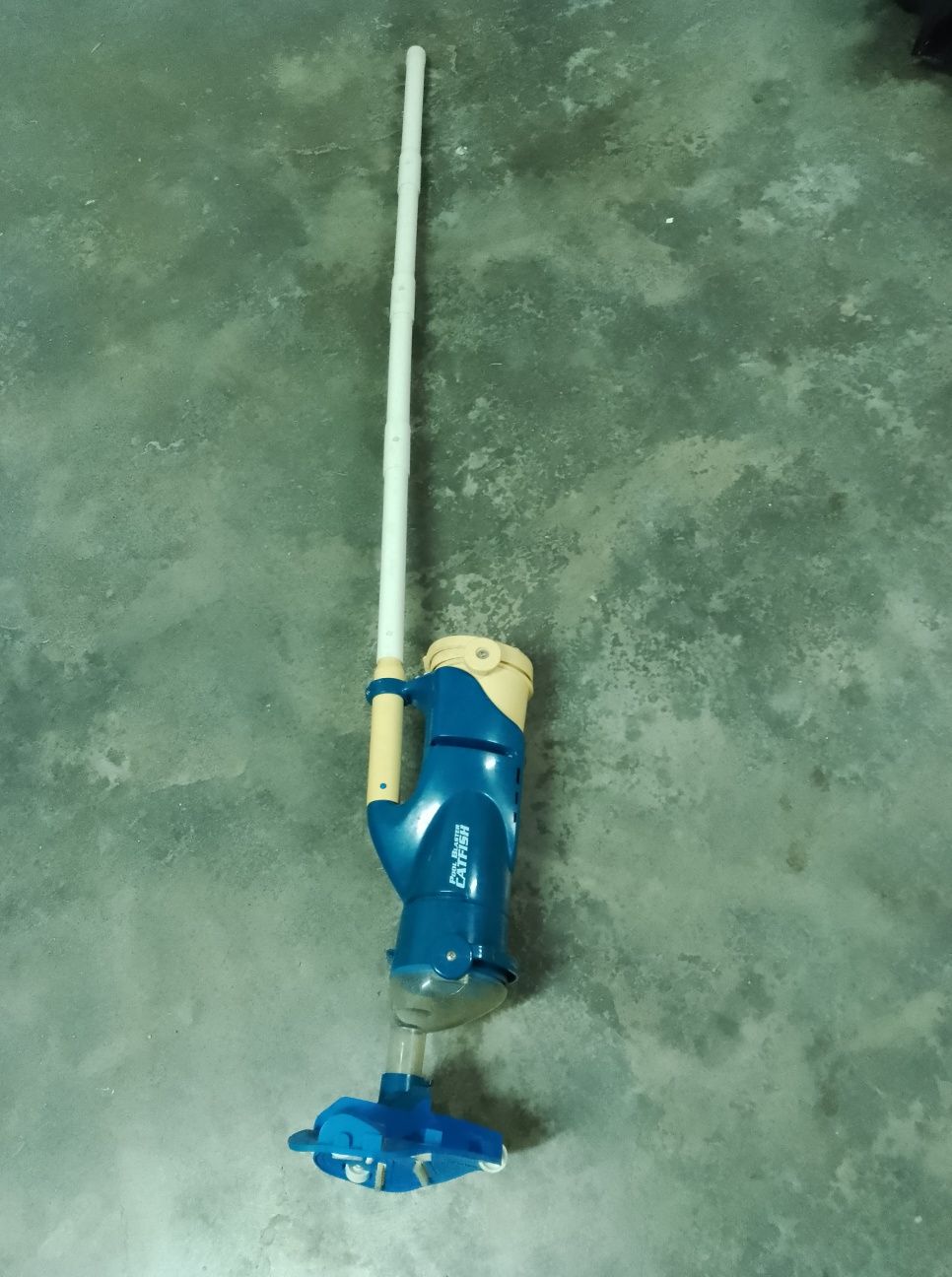 Aspirador de piscina a bateria