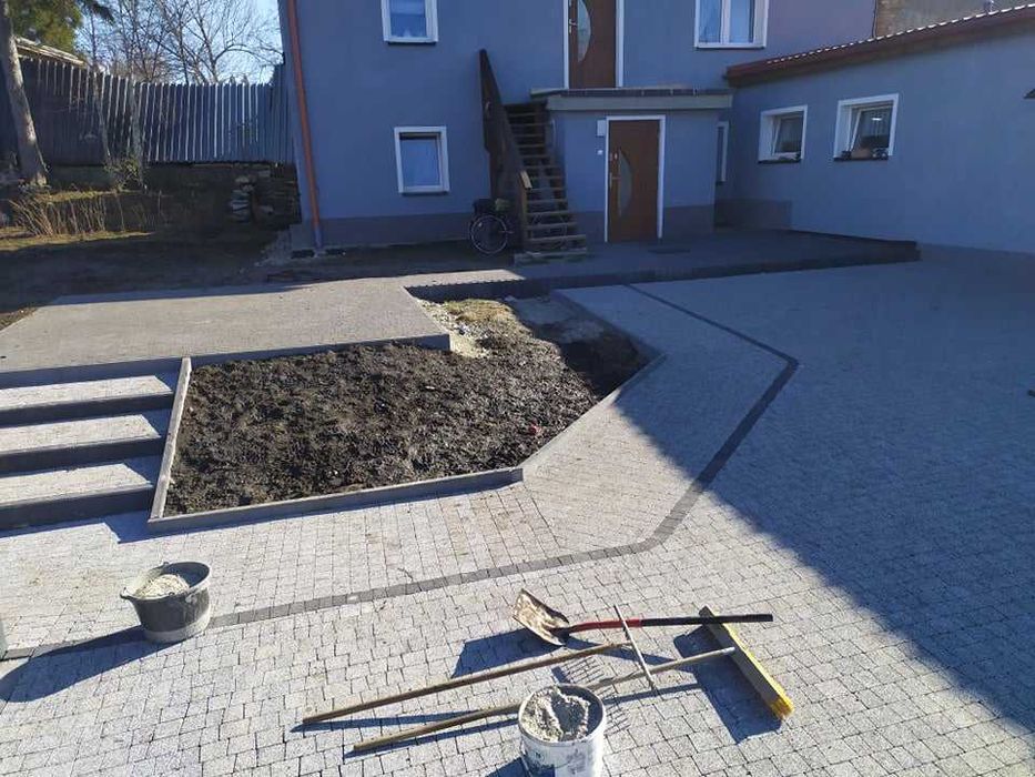 Usługi minikoparką , koparką , roboty ziemne , rozbiórki, wynajem !