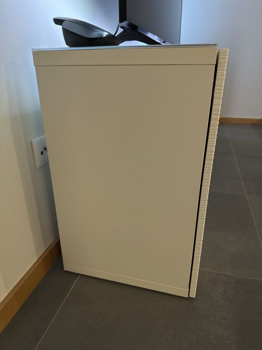 Movel de tv ikea com vidro
