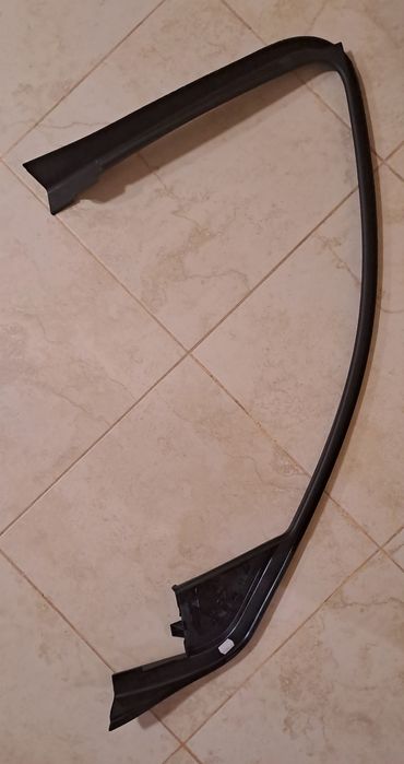 Ущільнювачі до правих бокових дверей Audi Q5