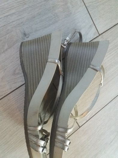 Sandały geox 37 koturna