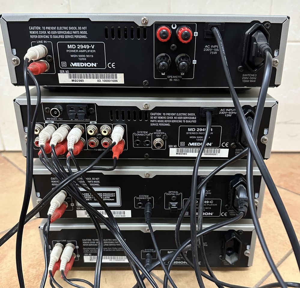 Wieża segmentowa CD, tuner, deck, MEDION MD 2949 + kolumny