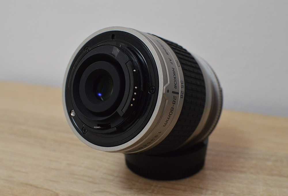 Nikon Nikkor AF 28-80 mm f 3.3-5.6 G - Повнокадровий - Гарний стан