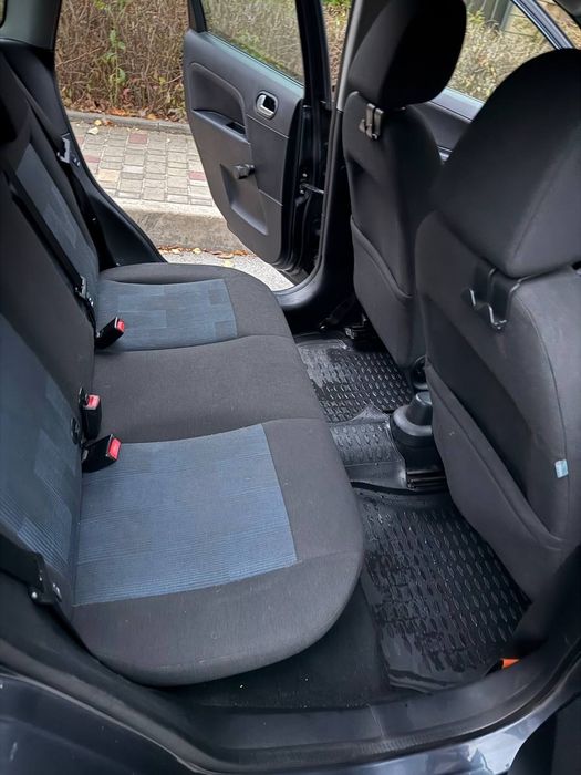 Ford fiesta 2006 рік