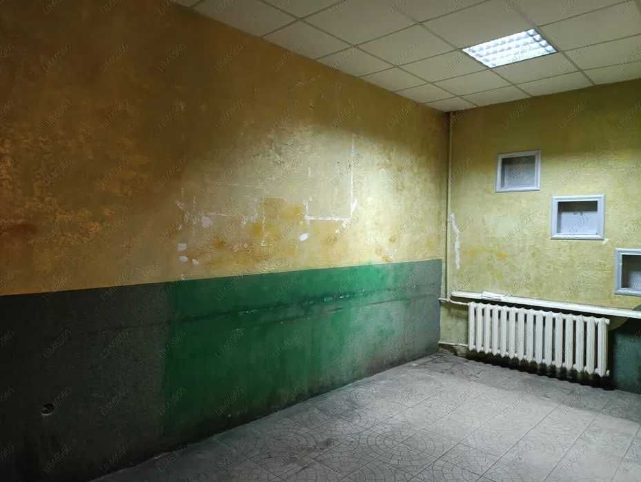 приміщення з окремим входом 89 кв.м Сирець під магазин, кафе лікарня