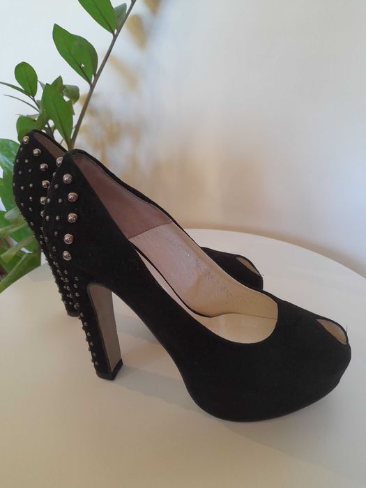 buty na obcasie/platformie czarne 38/39