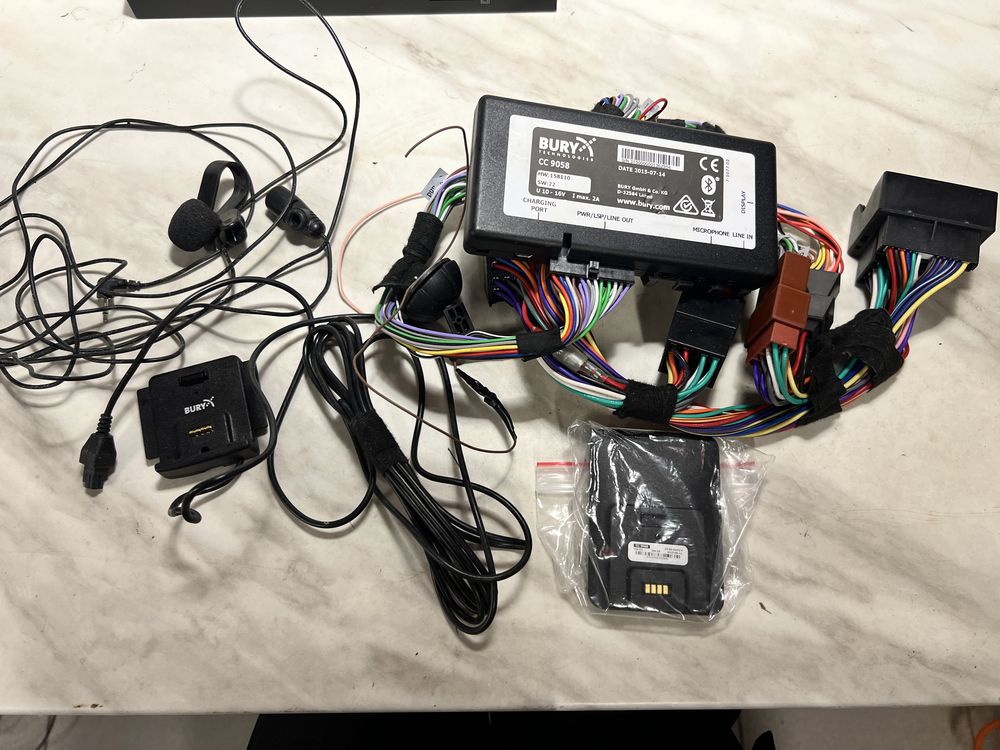 BURY cc9058 samochodowy zestaw głośnomówiacy bluetooth