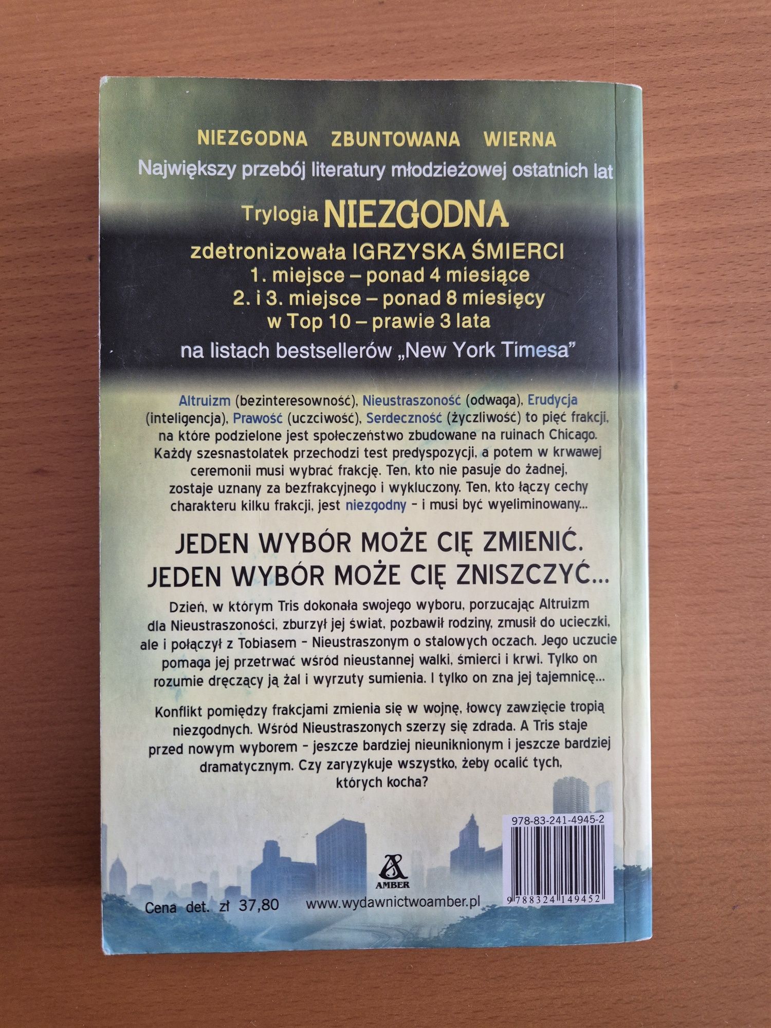 "Zbuntowana" Tom 2 trylogii Niezgodna