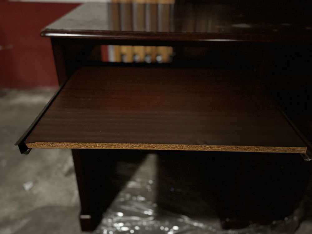 Conjunto de quarto de madeira mogno