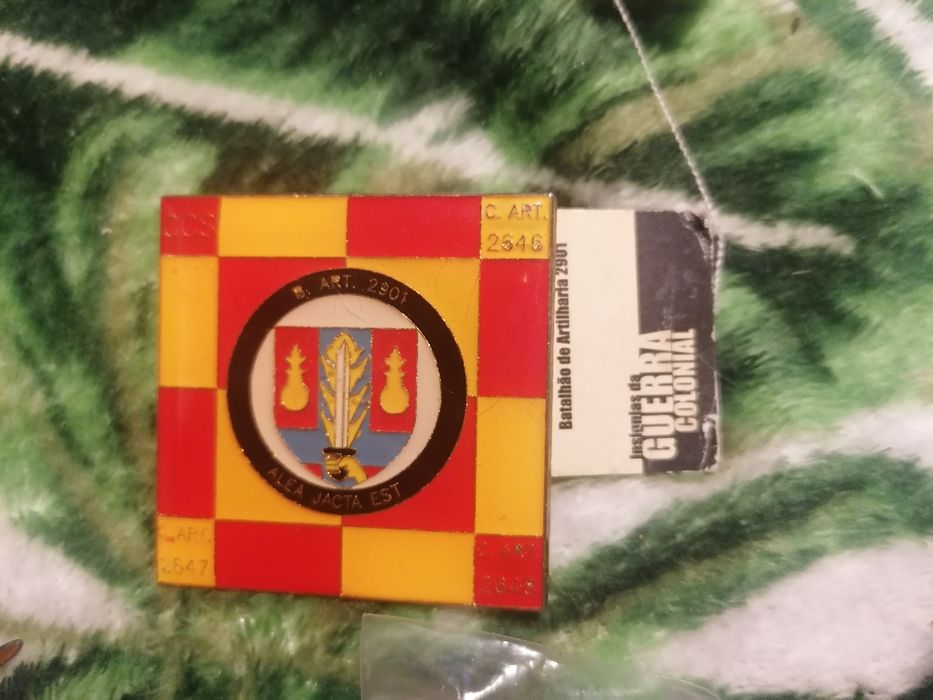 Pins variados pra venda