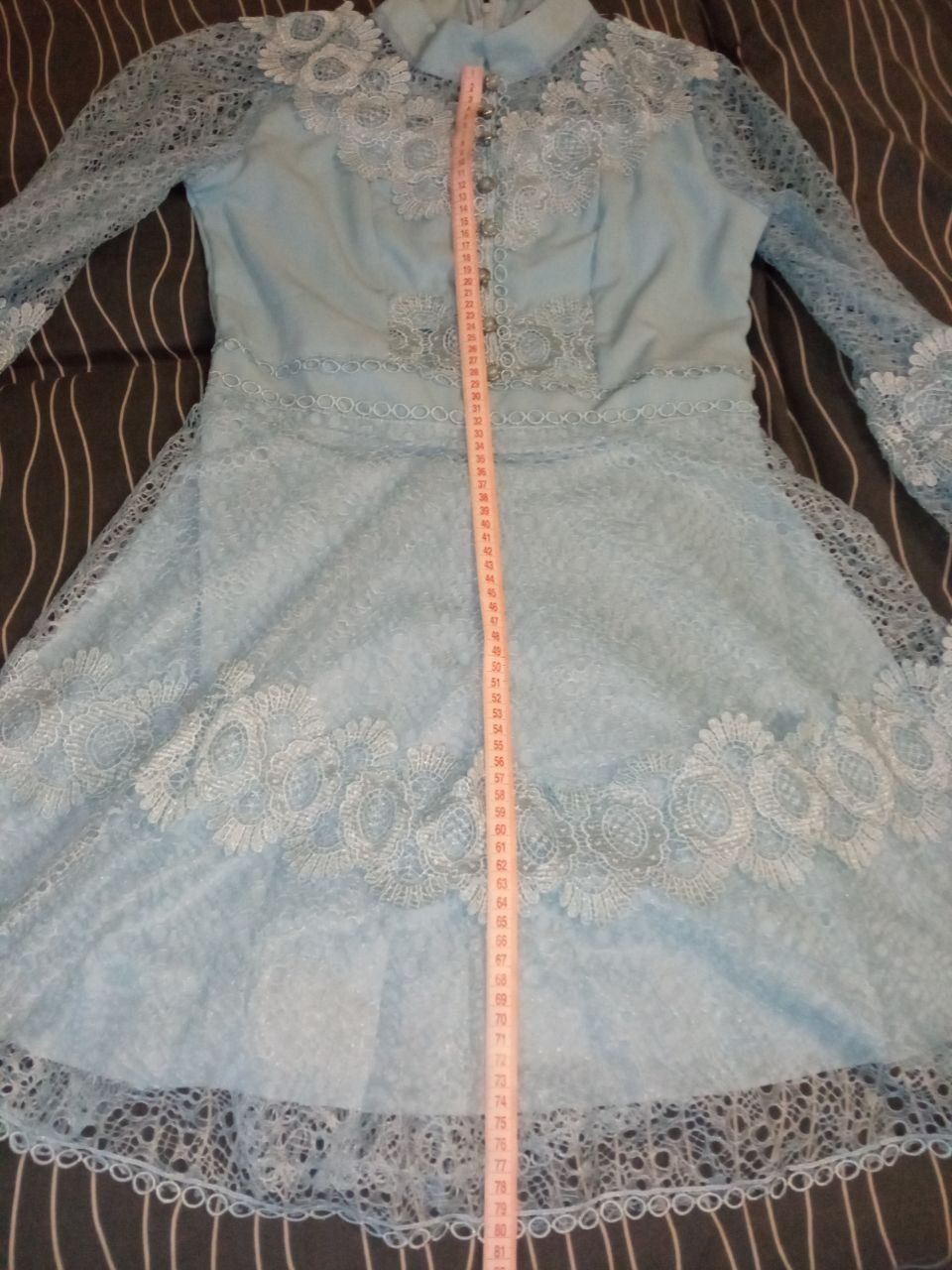 Сукня , плаття, платье нова ніжно блакитна, оздоблена дорогим мереживо
