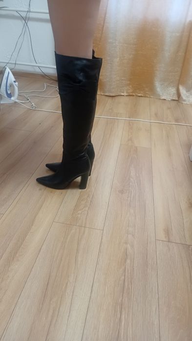 Продам сапоги модние,стильние,бомбезние