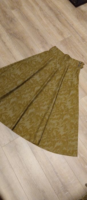 Юбка стильная  весна - осень