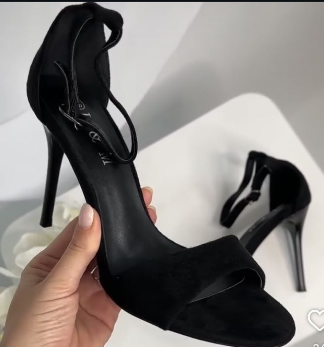 Замшеві туфлі. Жіночі туфлі на каблуку