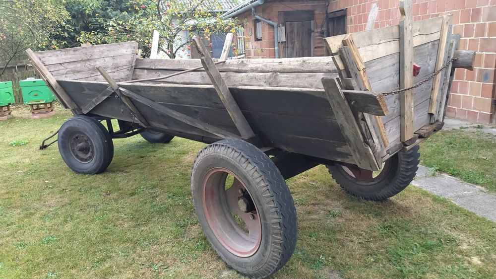 Wóz ciągnikowy duży