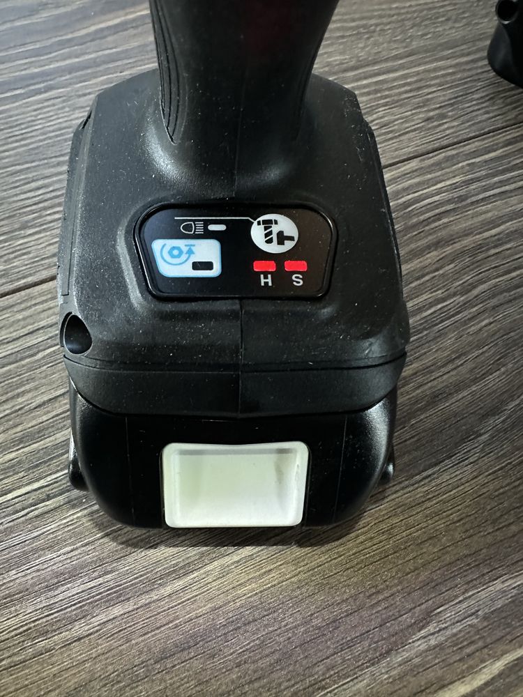 Набір шуруповертів Makita CX204RB.18v