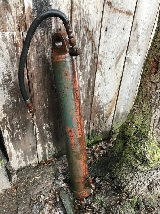 Гідроциліндр гидроподъемник