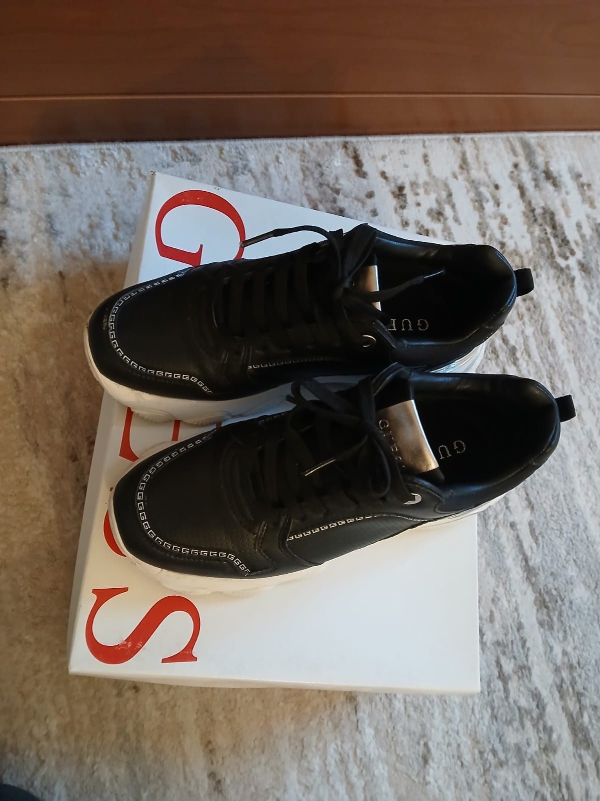 Sapatilhas mulher - GUESS