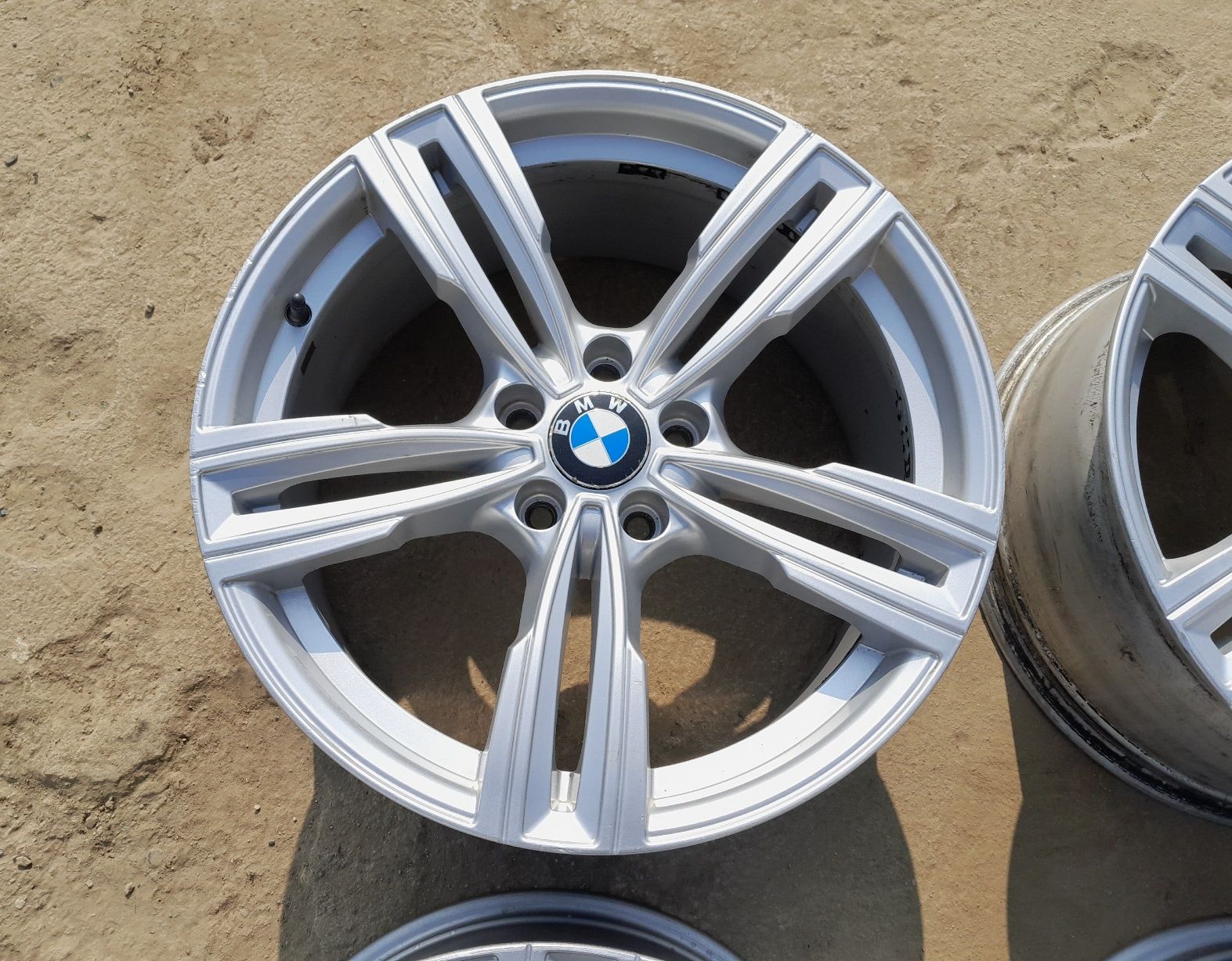 Alufelgi 19 5x120 BMW F10 F11 F12 F30 F31 E90 F01 F06 F07