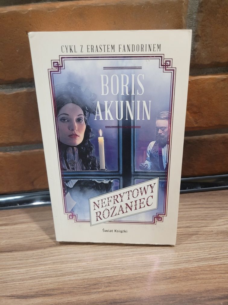 Nefrytowy różaniec Boris Akunin