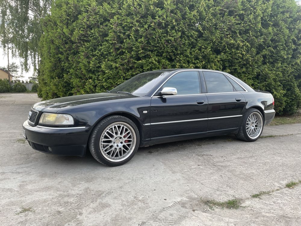 Audi S8 D2 2001r