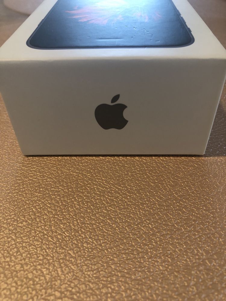 Pudełko opakowanie na iPhone