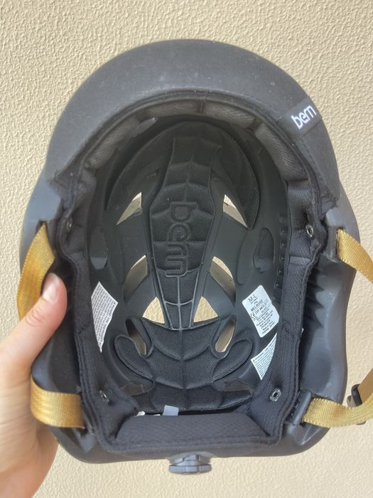 Bern bike helmet M-L / Bern capacete de bicicleta M-L