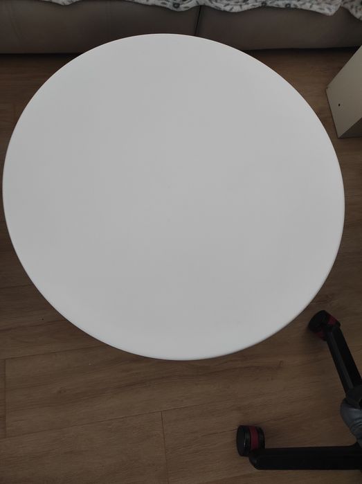 Mesa redonda de interior ou exterior