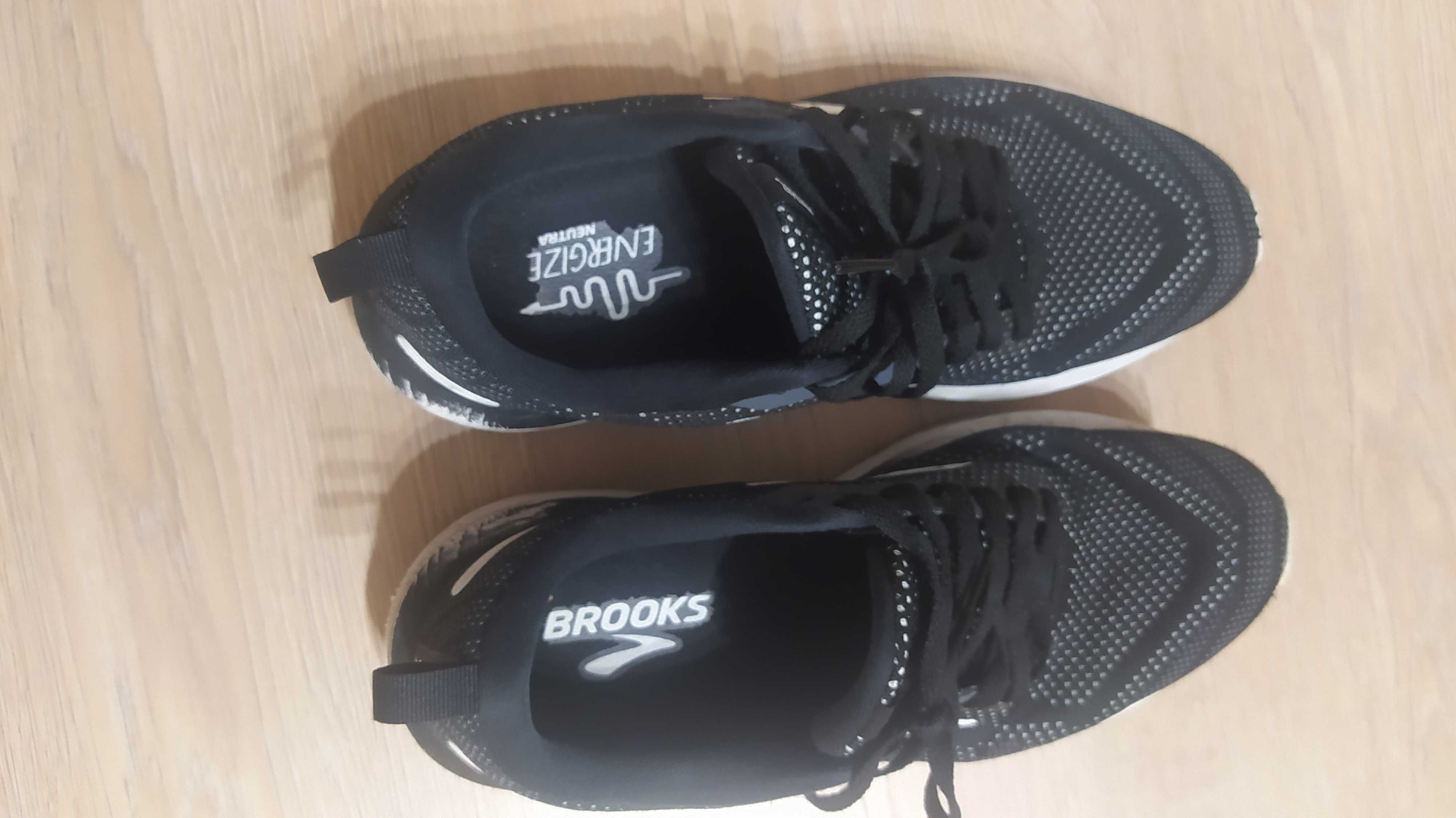 Sapatilhas Brooks revel