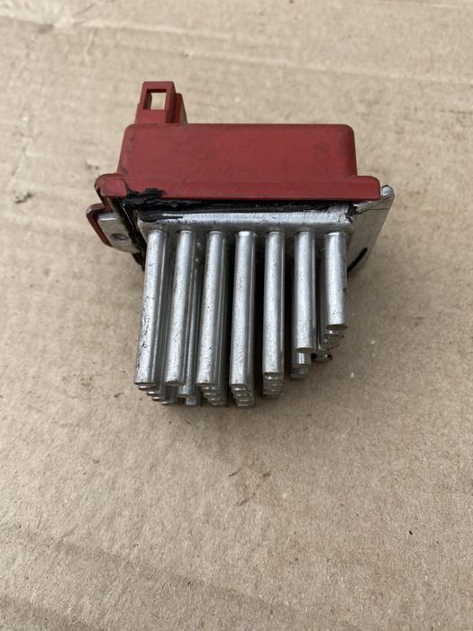Резистор реостат вентилятора печки Audi, Passat, Bora, Octavia, Golf