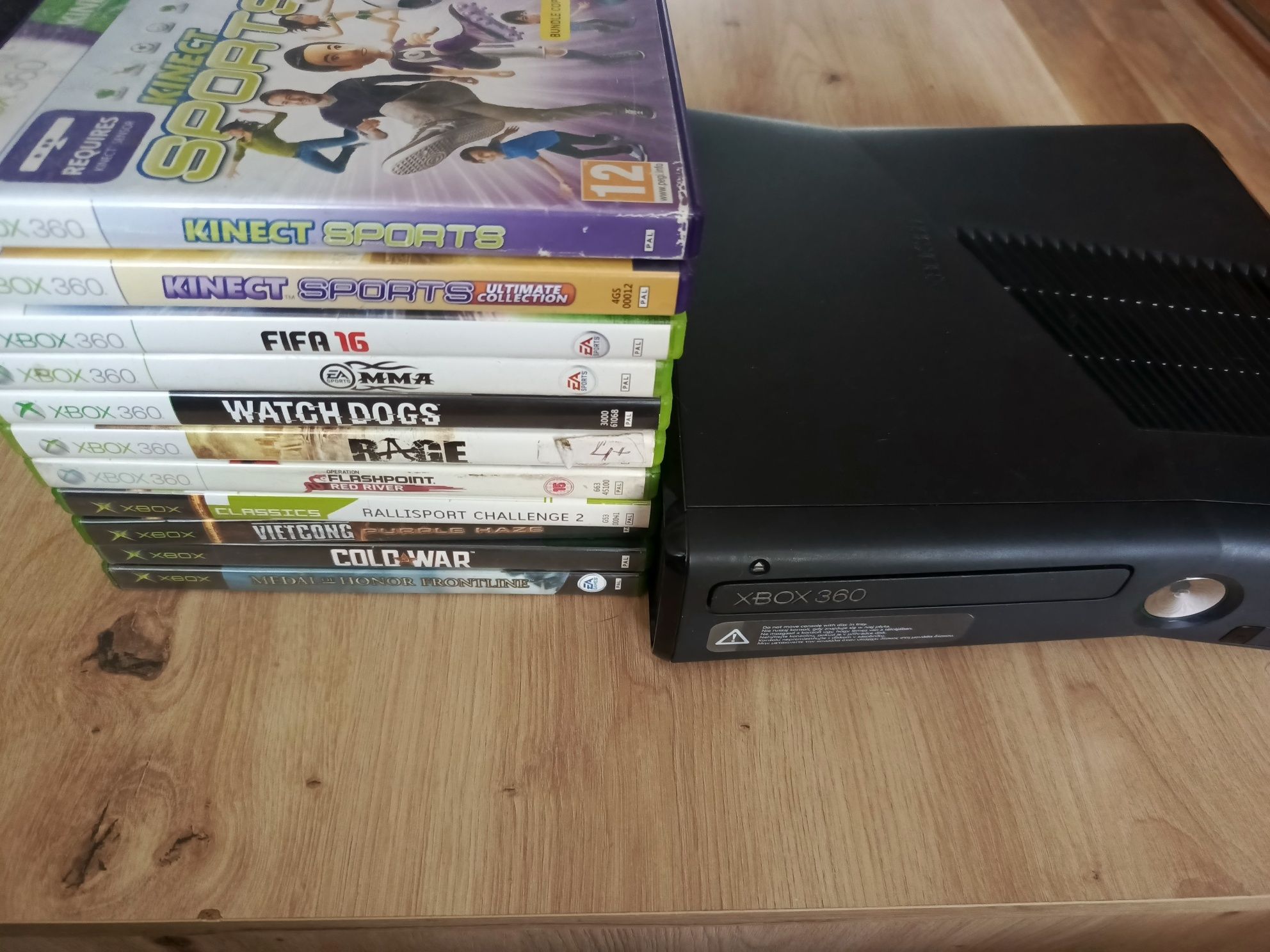 Xbox 360 z kinect pady gry