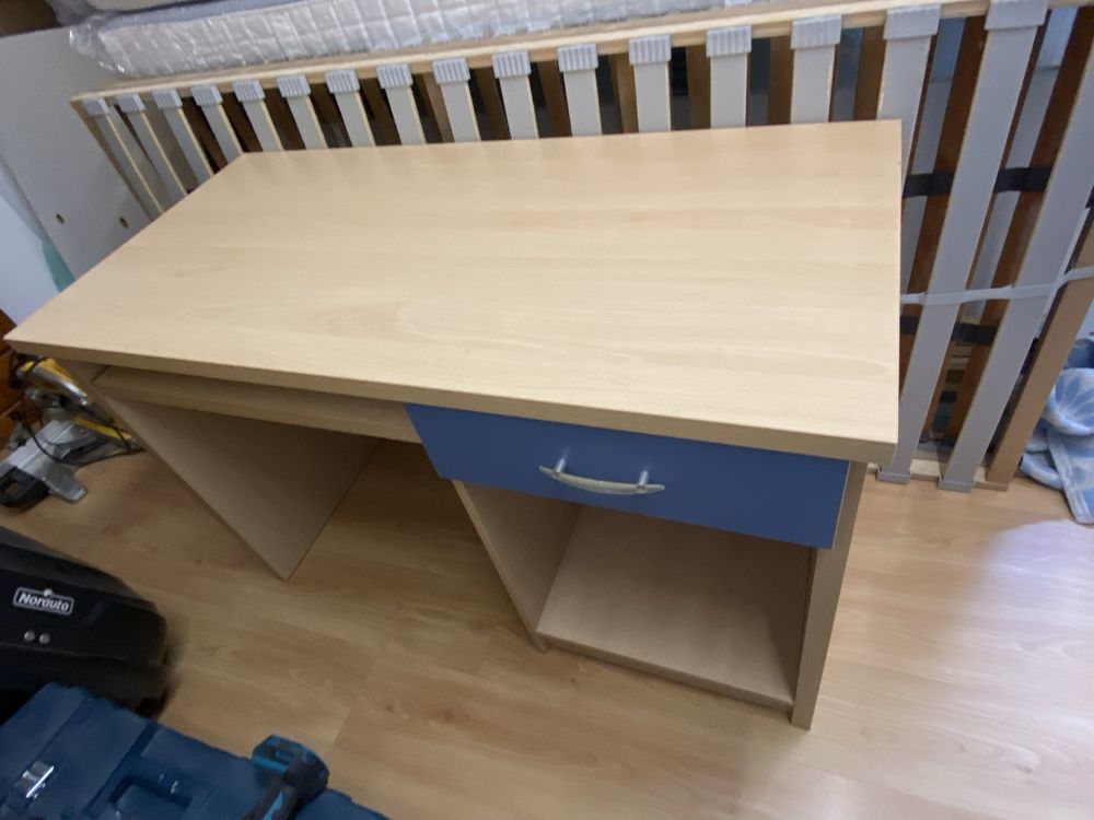 Secretaria para quarto criança