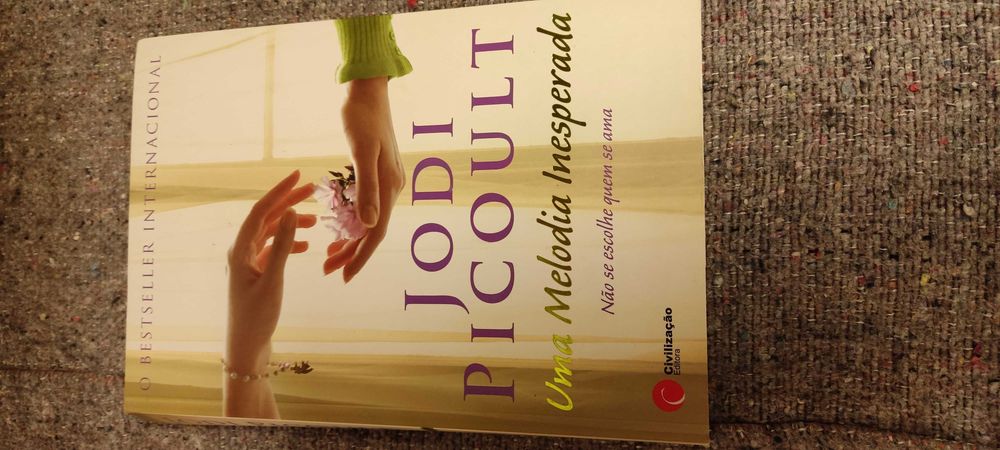 Livros de diversas literaturas