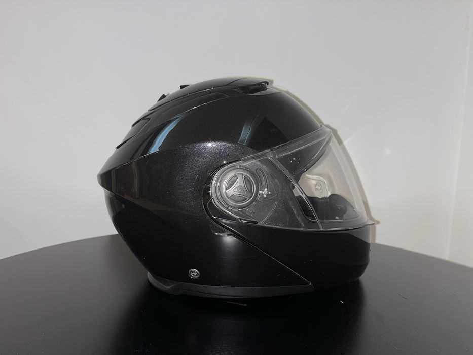 Capacete Airoh modular com intercomunicador