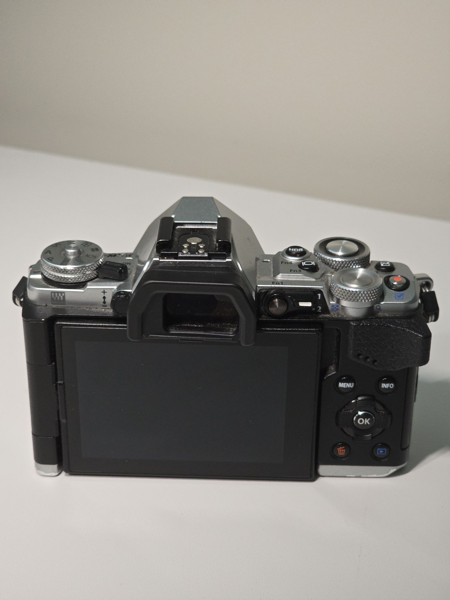 Olympus om-d e-m5 II