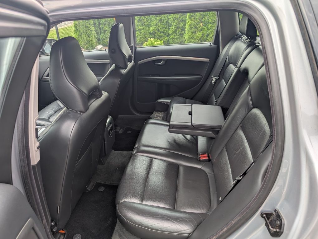 Volvo V70 2011 D3 163KM 5 cylindrów wersja Momentum