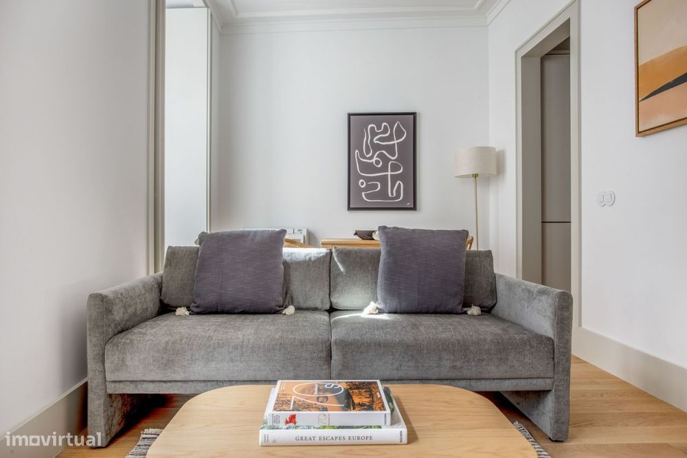 Furnished Apartment in  Baixa