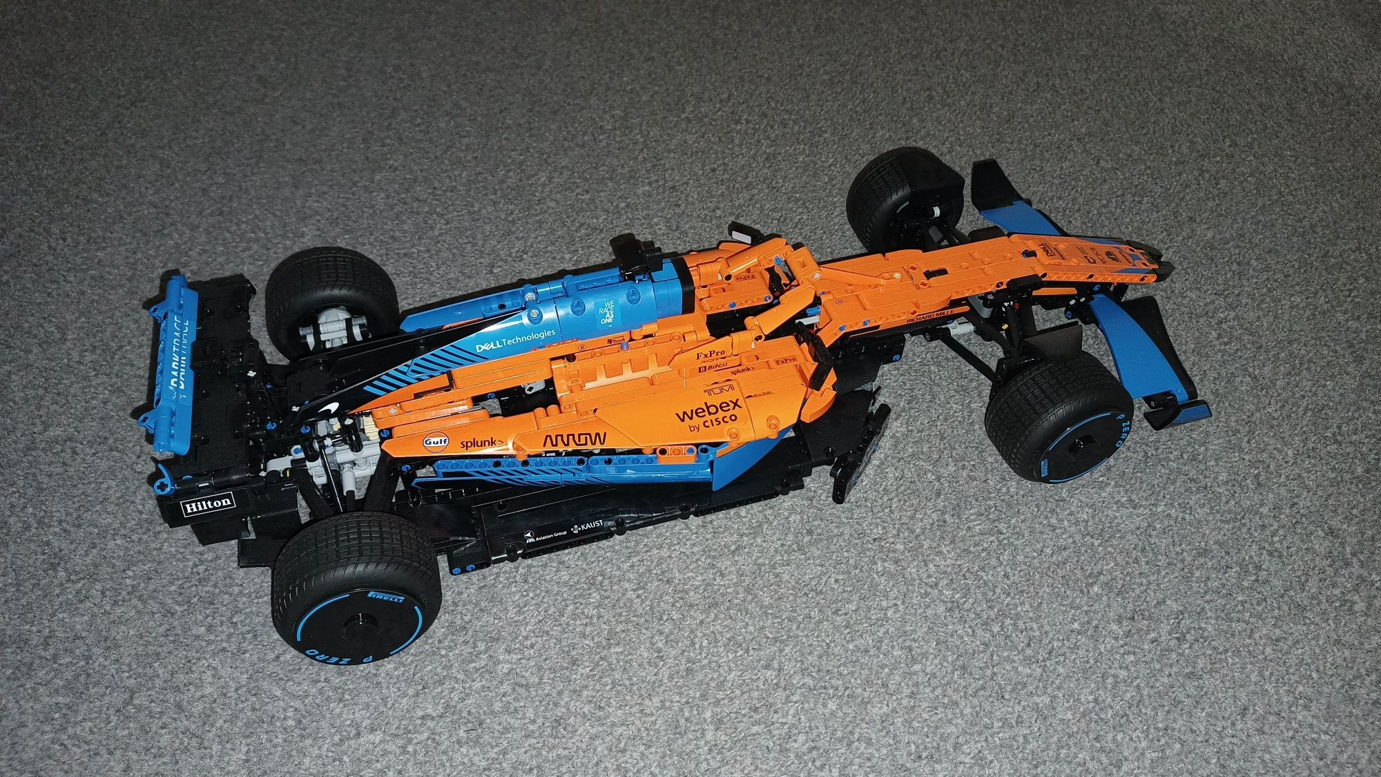 Zamiennik LEGO Mclaren F1 42141