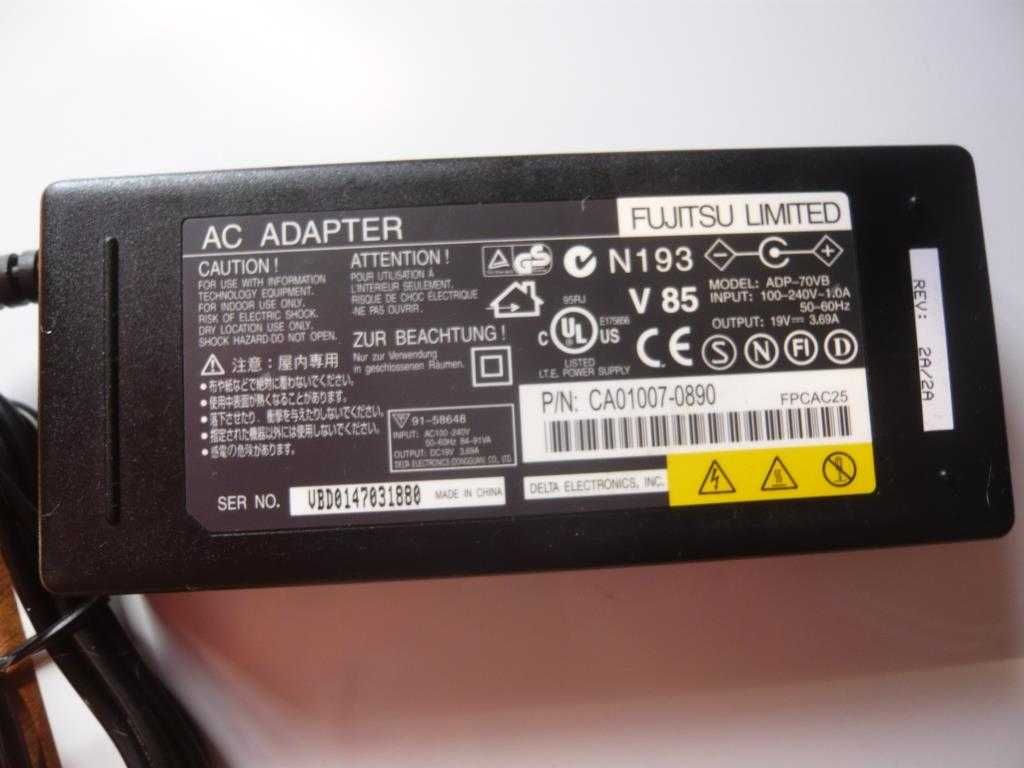 Carregador Fujitsu 19V 3,69A (Asus)