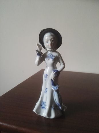 Porcelanowa figurka "Dama w kapeluszu"