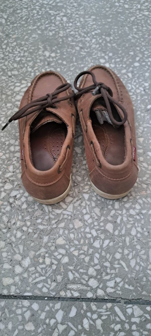 Buty na żagle brązowe 35