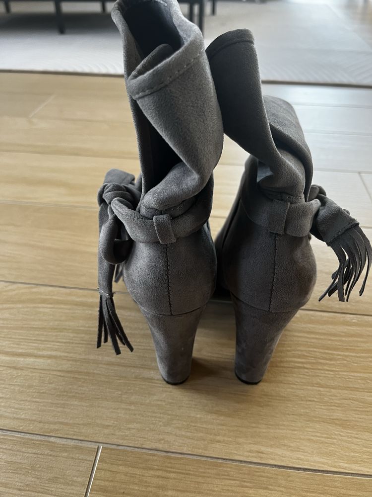 Buty botki kozaki Vices w rozmiarze 38