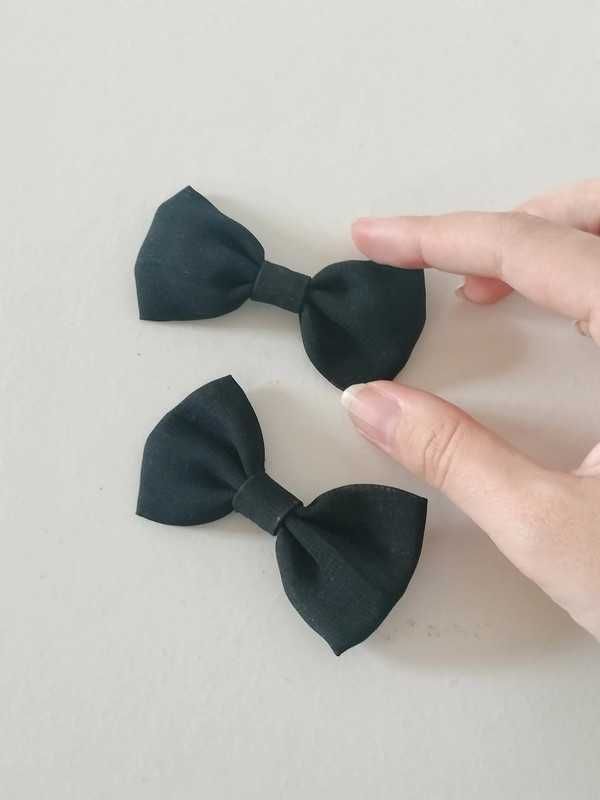 Conjunto 2 Ganchos com laço preto pequeno Claire's