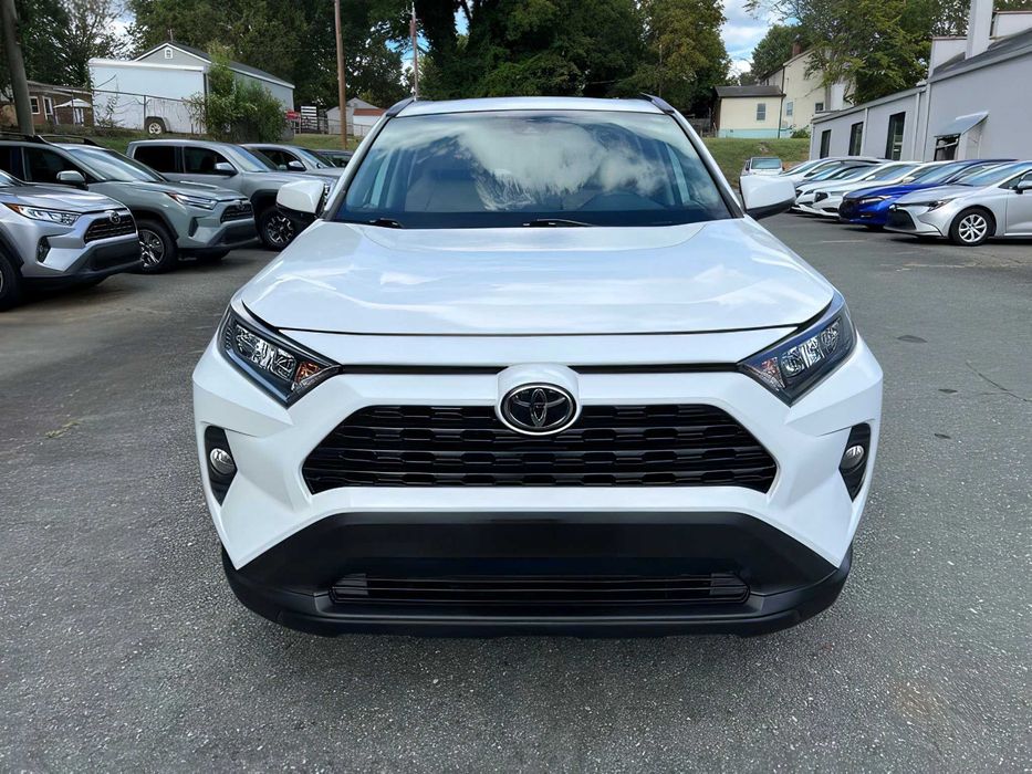 Toyota RAV4      2020