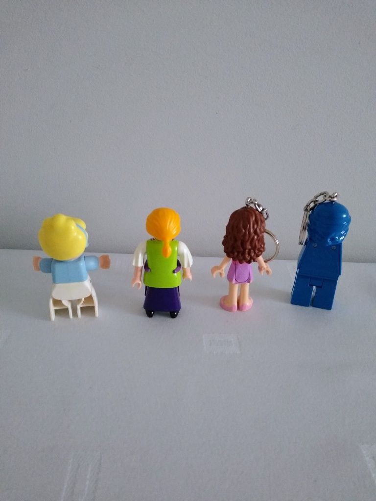 Figurki i breloki LEGO, Playmobil