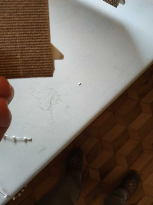 Żaluzje pionowe brązowe na wąskie okno w bardzo dobrym stanie