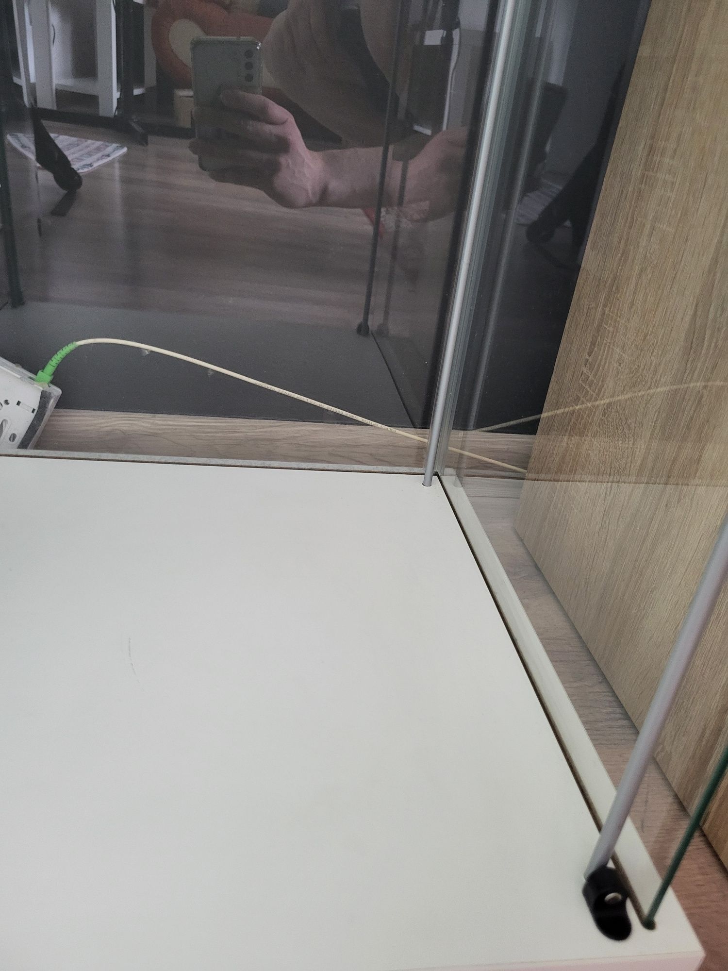 Witryna gablota detolf z dodatkowymi półkami