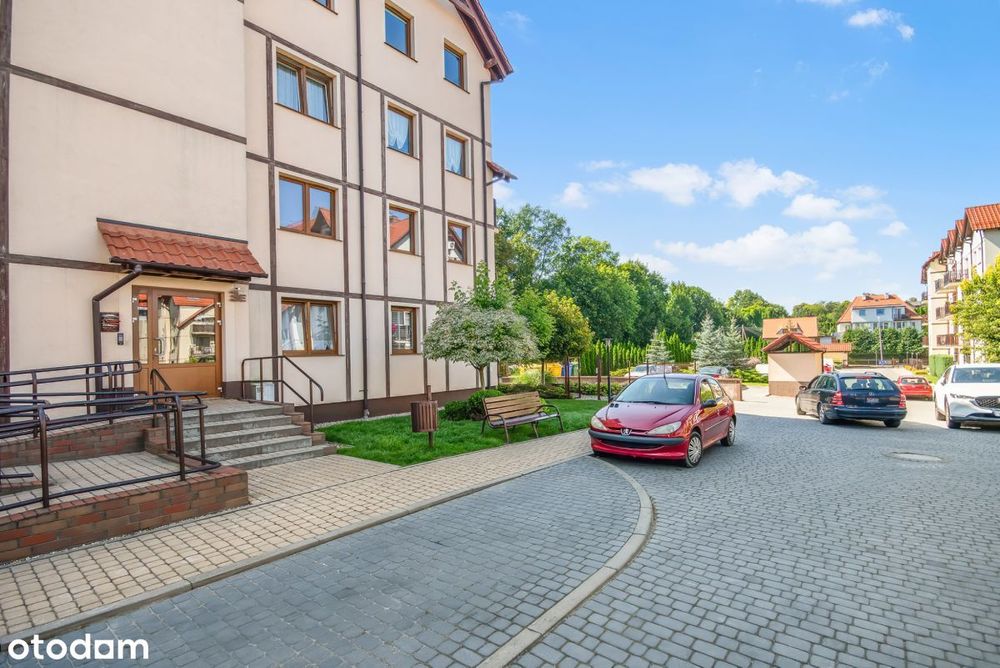 83 m / 4 pokojowe / 2012 r budowy /  Nad stawami