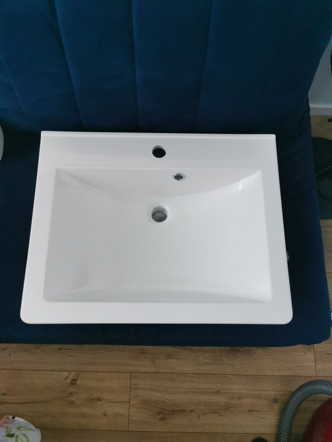 Umywalka łazienkowa 60 x 47,3cm